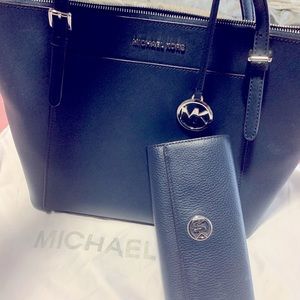 Navy blue Michael Kors Tote & Wallet